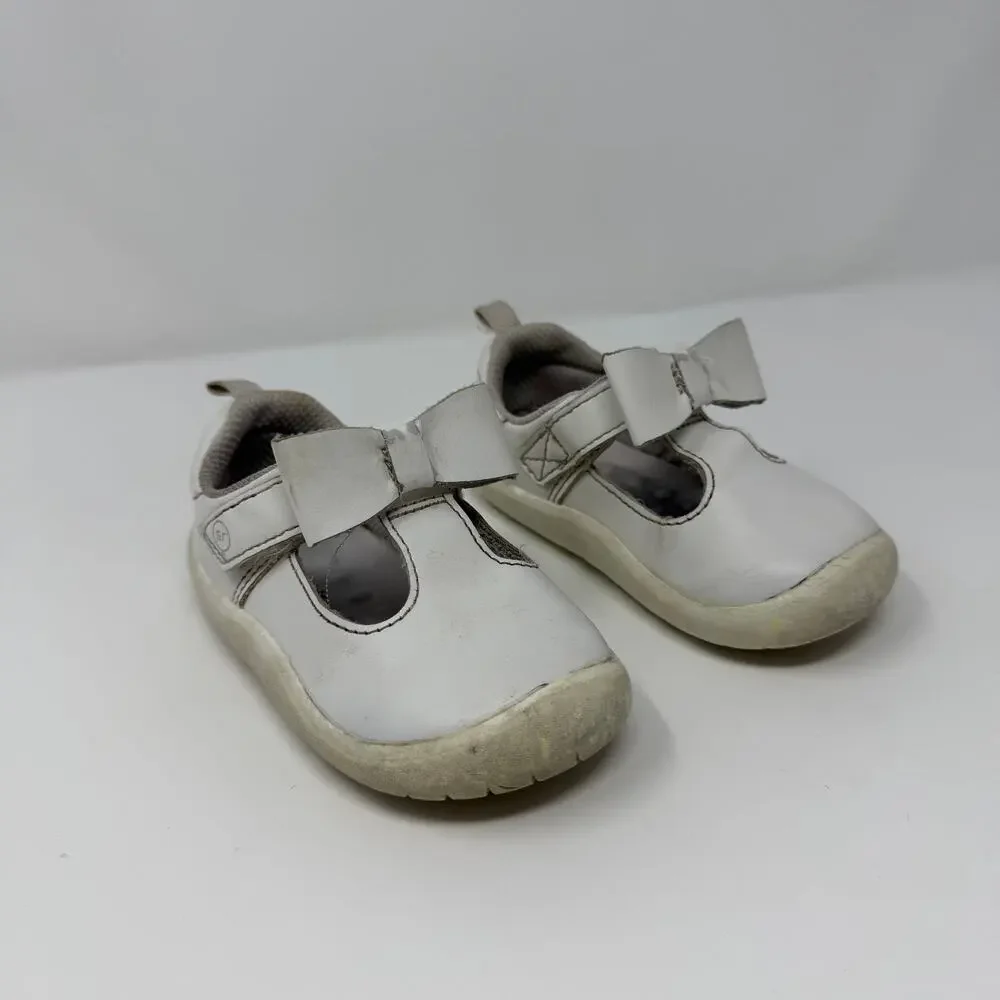 Munchkin Stride Rite Peyson White Mary Jane Shoes 6M